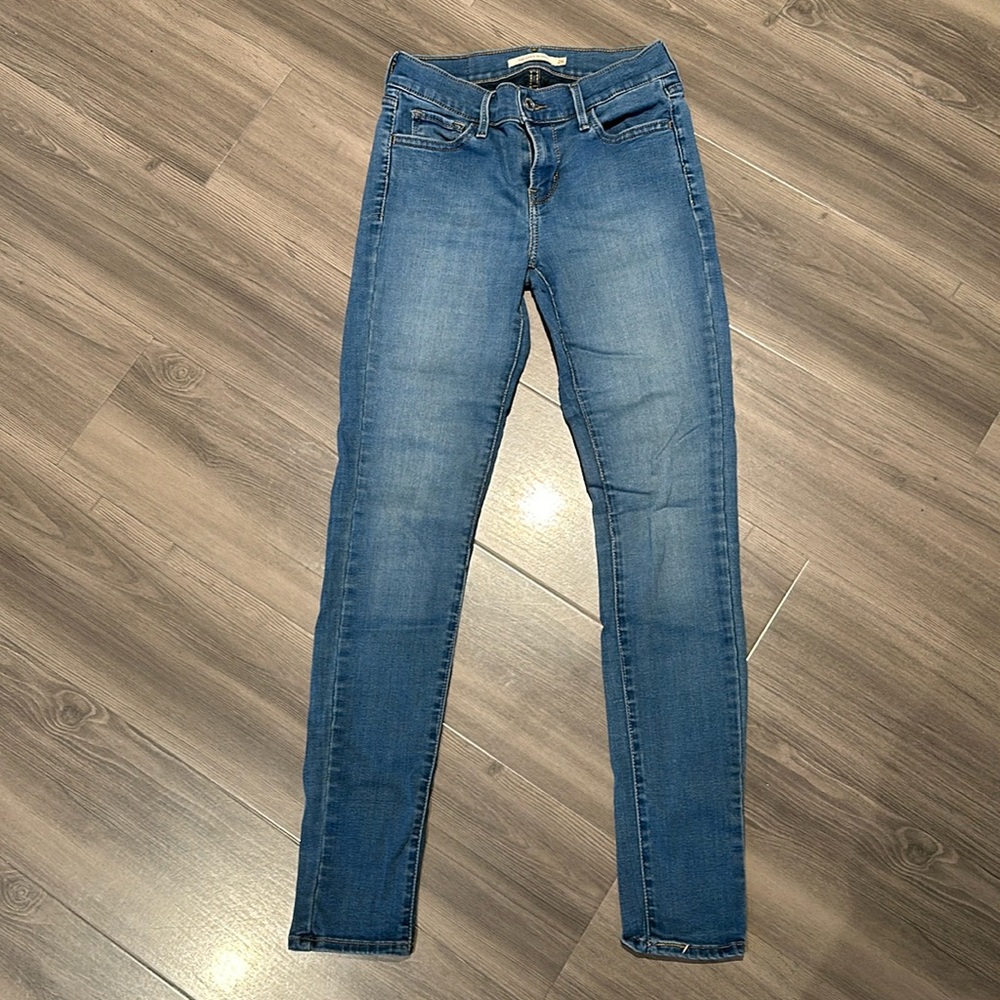 Levis skinny jeans size 26